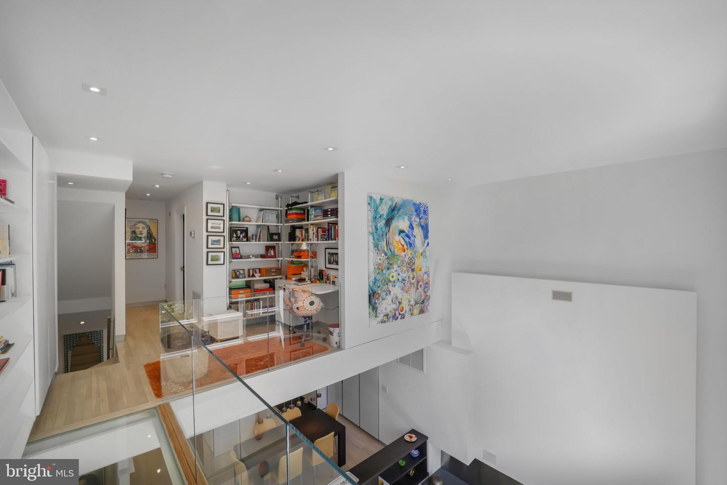 3927 GEORGETOWN CT NW, WASHINGTON, District Of Columbia 20007, 4 Bedrooms Bedrooms, 6 Rooms Rooms,3 BathroomsBathrooms,Residential,For sale,3927 GEORGETOWN CT NW,DCDC2201874 MLS # DCDC2201874