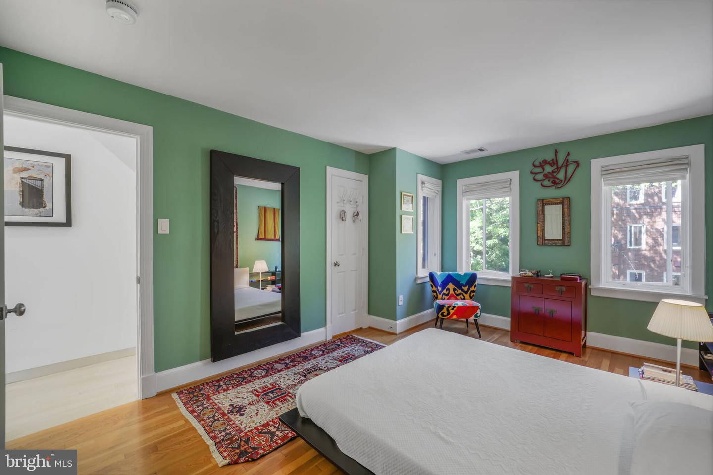3927 GEORGETOWN CT NW, WASHINGTON, District Of Columbia 20007, 4 Bedrooms Bedrooms, 6 Rooms Rooms,3 BathroomsBathrooms,Residential,For sale,3927 GEORGETOWN CT NW,DCDC2201874 MLS # DCDC2201874