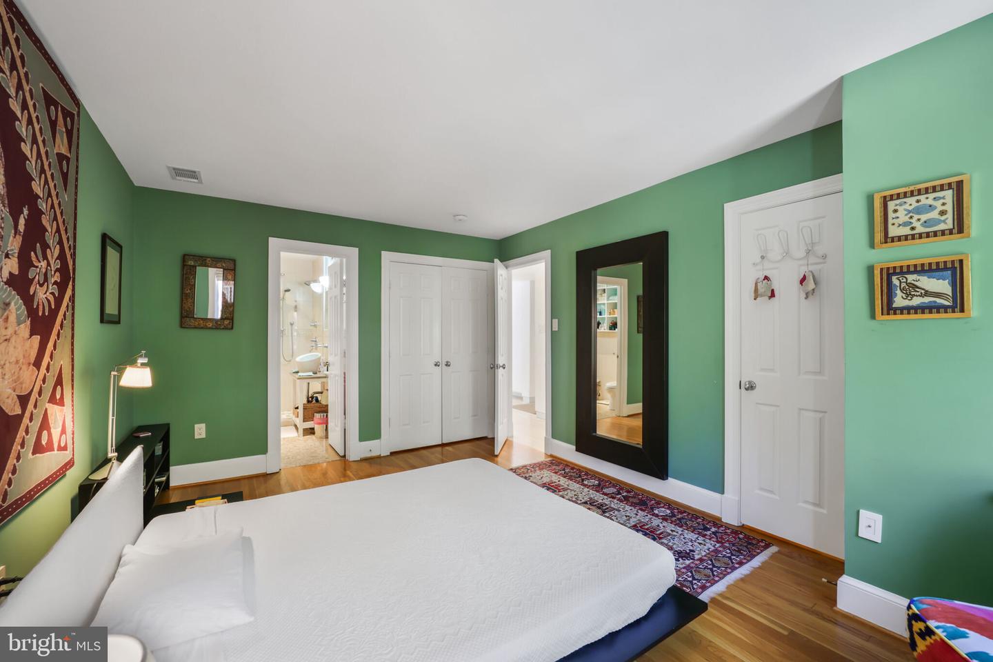 3927 GEORGETOWN CT NW, WASHINGTON, District Of Columbia 20007, 4 Bedrooms Bedrooms, 6 Rooms Rooms,3 BathroomsBathrooms,Residential,For sale,3927 GEORGETOWN CT NW,DCDC2201874 MLS # DCDC2201874