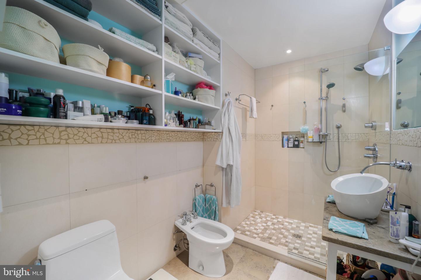 3927 GEORGETOWN CT NW, WASHINGTON, District Of Columbia 20007, 4 Bedrooms Bedrooms, 6 Rooms Rooms,3 BathroomsBathrooms,Residential,For sale,3927 GEORGETOWN CT NW,DCDC2201874 MLS # DCDC2201874