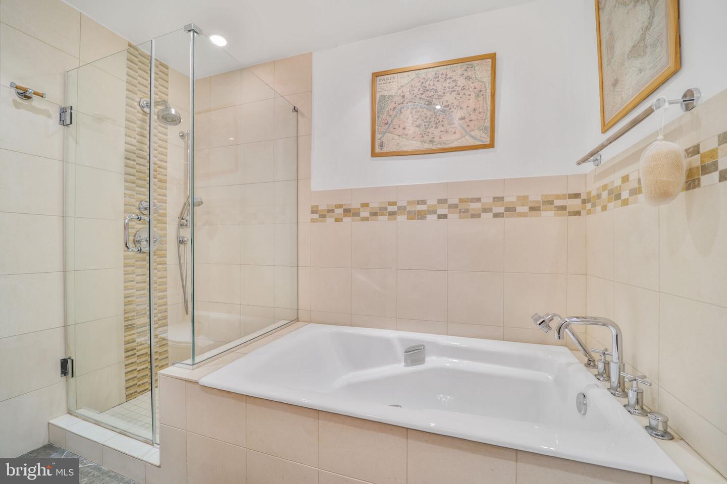 3927 GEORGETOWN CT NW, WASHINGTON, District Of Columbia 20007, 4 Bedrooms Bedrooms, 6 Rooms Rooms,3 BathroomsBathrooms,Residential,For sale,3927 GEORGETOWN CT NW,DCDC2201874 MLS # DCDC2201874
