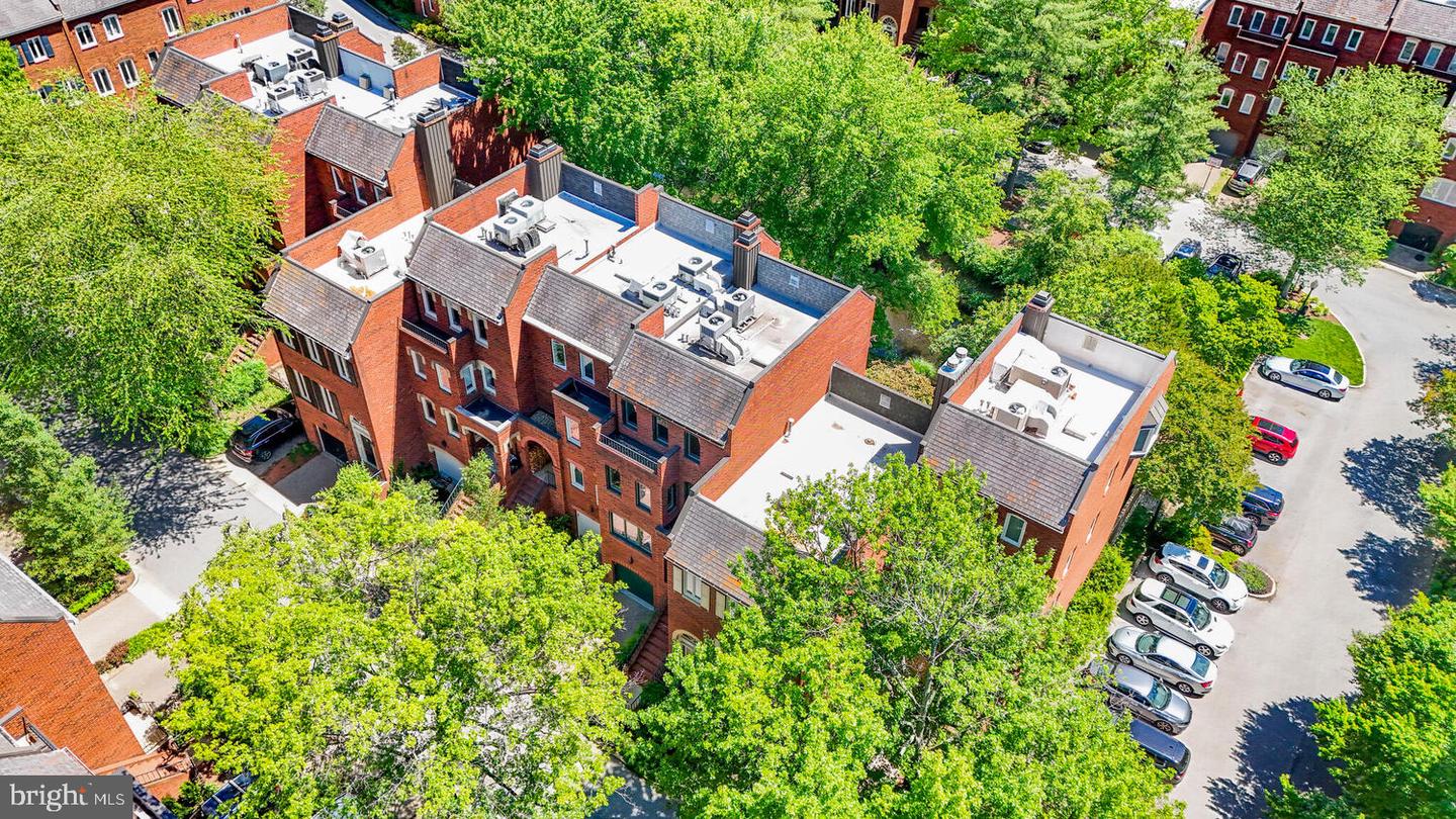 3927 GEORGETOWN CT NW, WASHINGTON, District Of Columbia 20007, 4 Bedrooms Bedrooms, 6 Rooms Rooms,3 BathroomsBathrooms,Residential,For sale,3927 GEORGETOWN CT NW,DCDC2201874 MLS # DCDC2201874