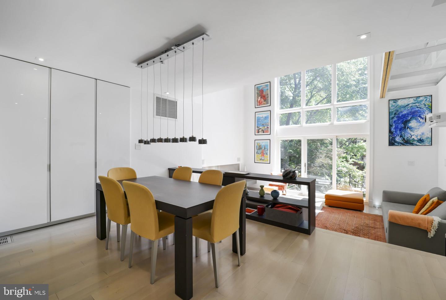3927 GEORGETOWN CT NW, WASHINGTON, District Of Columbia 20007, 4 Bedrooms Bedrooms, 6 Rooms Rooms,3 BathroomsBathrooms,Residential,For sale,3927 GEORGETOWN CT NW,DCDC2201874 MLS # DCDC2201874