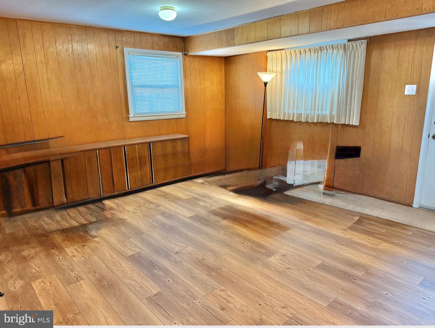 6412 24TH ST N, ARLINGTON, Virginia 22207, 4 Bedrooms Bedrooms, ,2 BathroomsBathrooms,Residential,For sale,6412 24TH ST N,VAAR2058468 MLS # VAAR2058468