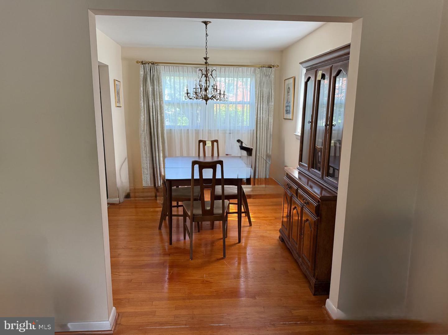 6412 24TH ST N, ARLINGTON, Virginia 22207, 4 Bedrooms Bedrooms, ,2 BathroomsBathrooms,Residential,For sale,6412 24TH ST N,VAAR2058468 MLS # VAAR2058468
