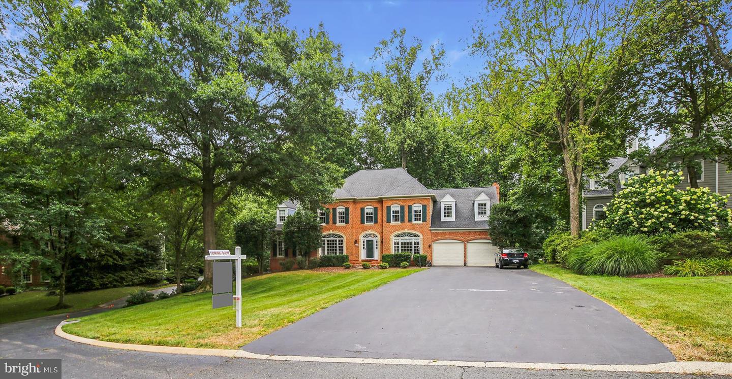 11400 TOWERING OAK WAY, RESTON, Virginia 20194, 7 Bedrooms Bedrooms, ,4 BathroomsBathrooms,Residential,For sale,11400 TOWERING OAK WAY,VAFX2245328 MLS # VAFX2245328