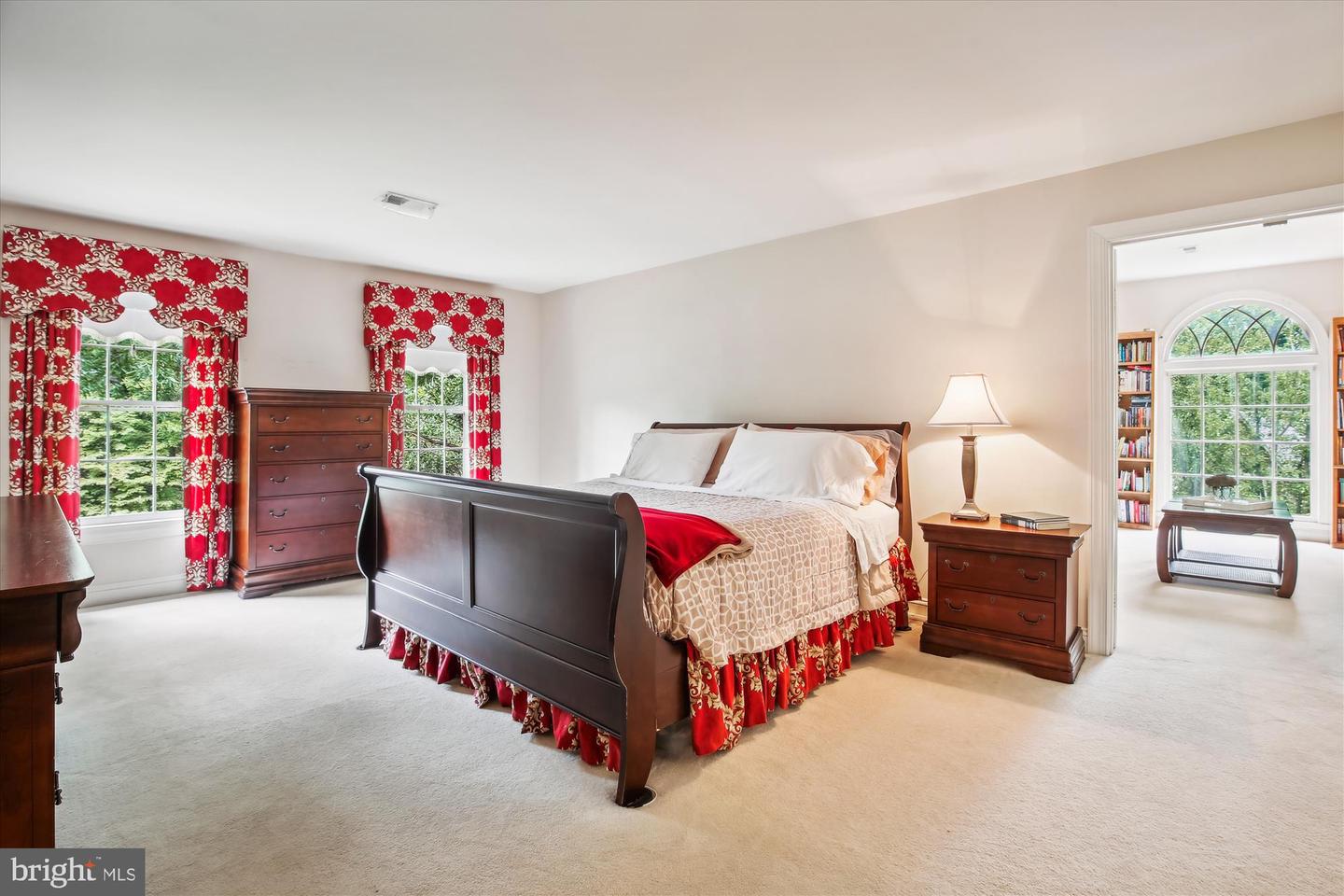 11400 TOWERING OAK WAY, RESTON, Virginia 20194, 7 Bedrooms Bedrooms, ,4 BathroomsBathrooms,Residential,For sale,11400 TOWERING OAK WAY,VAFX2245328 MLS # VAFX2245328