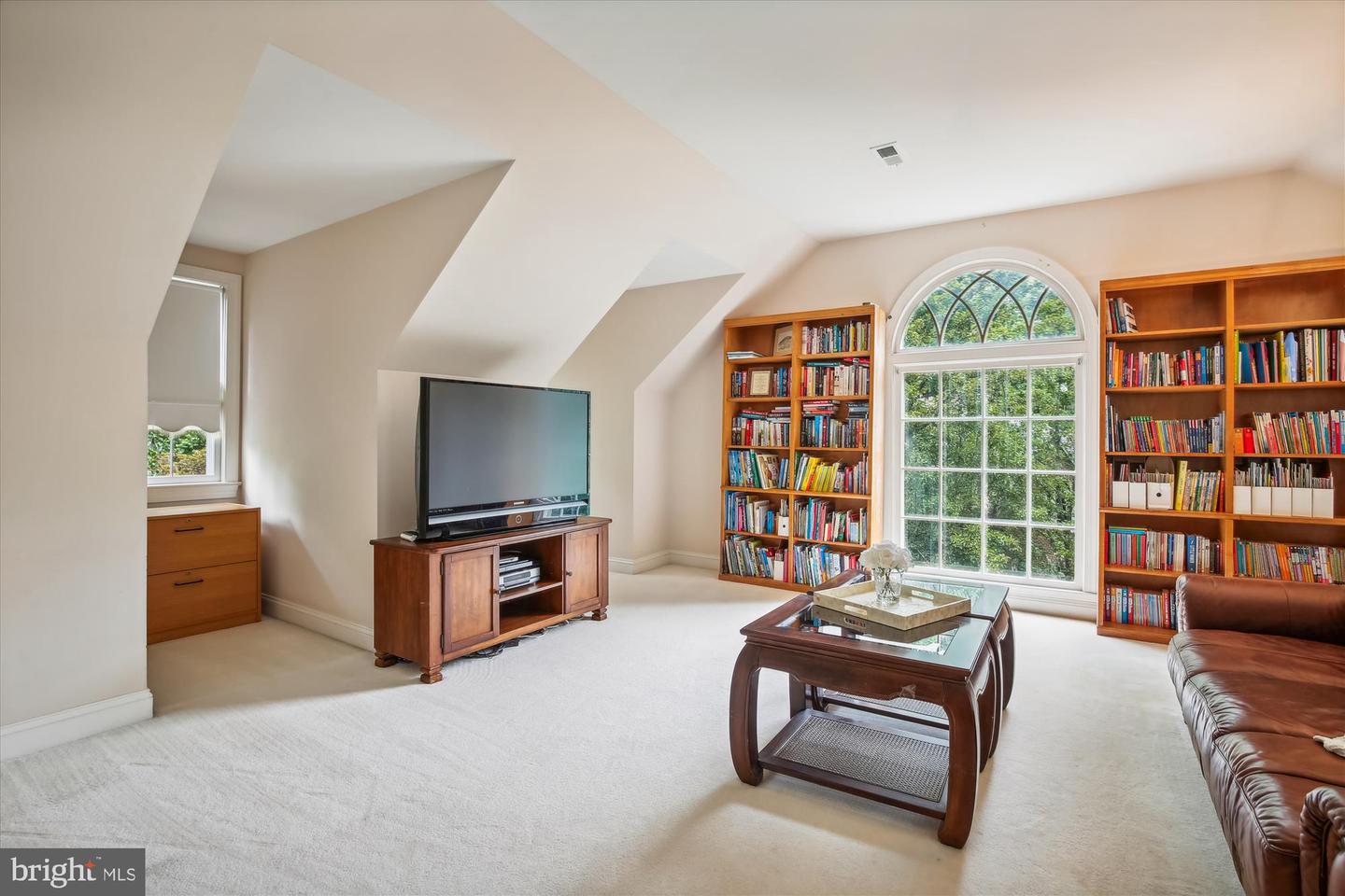 11400 TOWERING OAK WAY, RESTON, Virginia 20194, 7 Bedrooms Bedrooms, ,4 BathroomsBathrooms,Residential,For sale,11400 TOWERING OAK WAY,VAFX2245328 MLS # VAFX2245328
