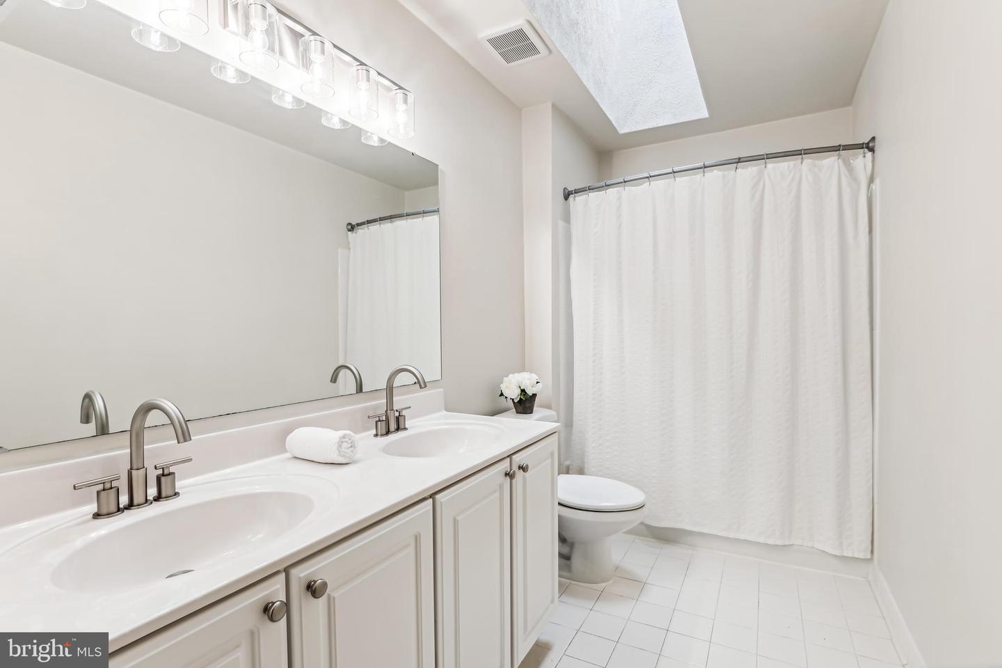 11400 TOWERING OAK WAY, RESTON, Virginia 20194, 7 Bedrooms Bedrooms, ,4 BathroomsBathrooms,Residential,For sale,11400 TOWERING OAK WAY,VAFX2245328 MLS # VAFX2245328
