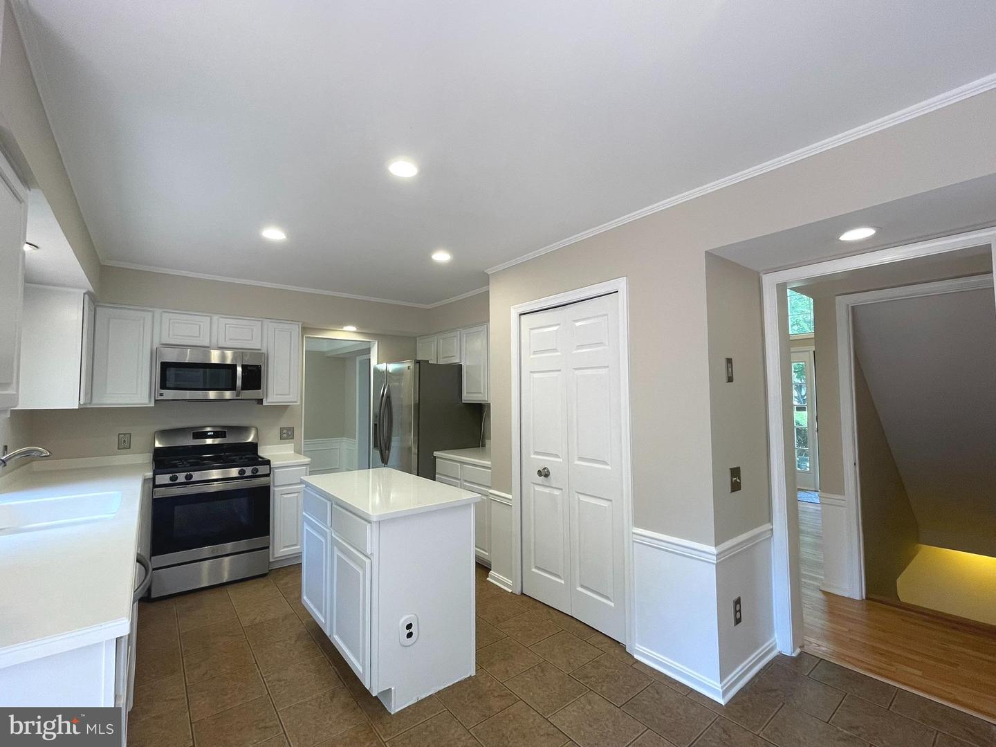 2869 CHEVOIT HILL CT, WOODBRIDGE, Virginia 22191, 4 Bedrooms Bedrooms, ,3 BathroomsBathrooms,Residential,For sale,2869 CHEVOIT HILL CT,VAPW2096824 MLS # VAPW2096824