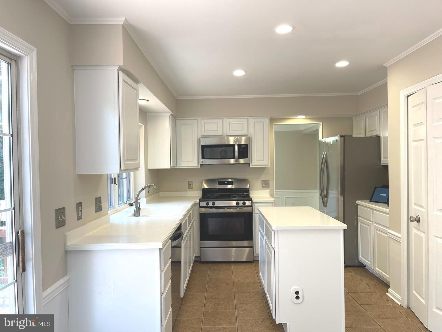 2869 CHEVOIT HILL CT, WOODBRIDGE, Virginia 22191, 4 Bedrooms Bedrooms, ,3 BathroomsBathrooms,Residential,For sale,2869 CHEVOIT HILL CT,VAPW2096824 MLS # VAPW2096824