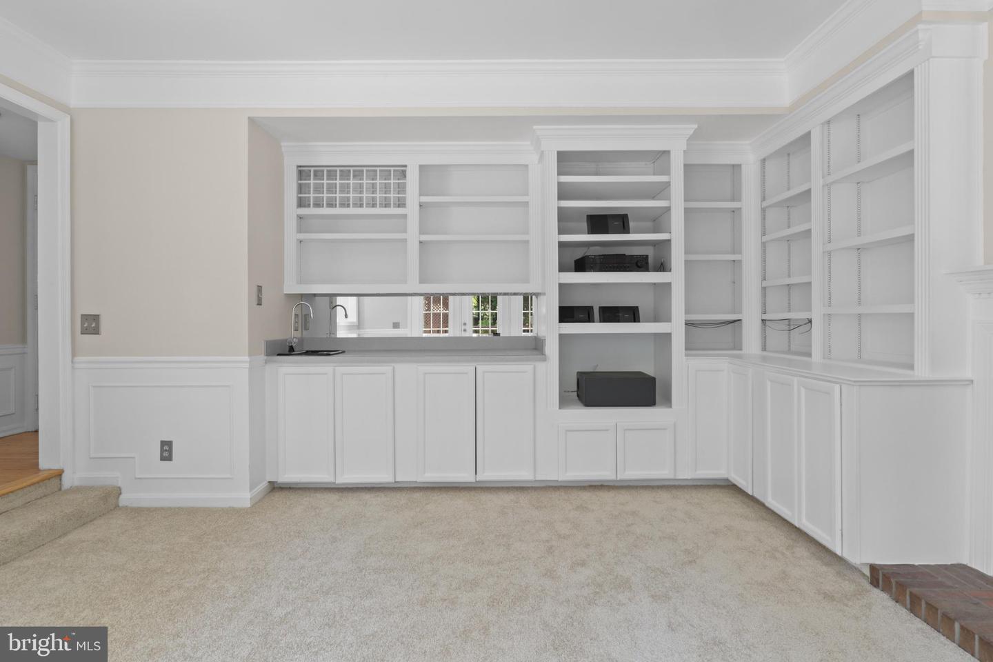 2869 CHEVOIT HILL CT, WOODBRIDGE, Virginia 22191, 4 Bedrooms Bedrooms, ,3 BathroomsBathrooms,Residential,For sale,2869 CHEVOIT HILL CT,VAPW2096824 MLS # VAPW2096824
