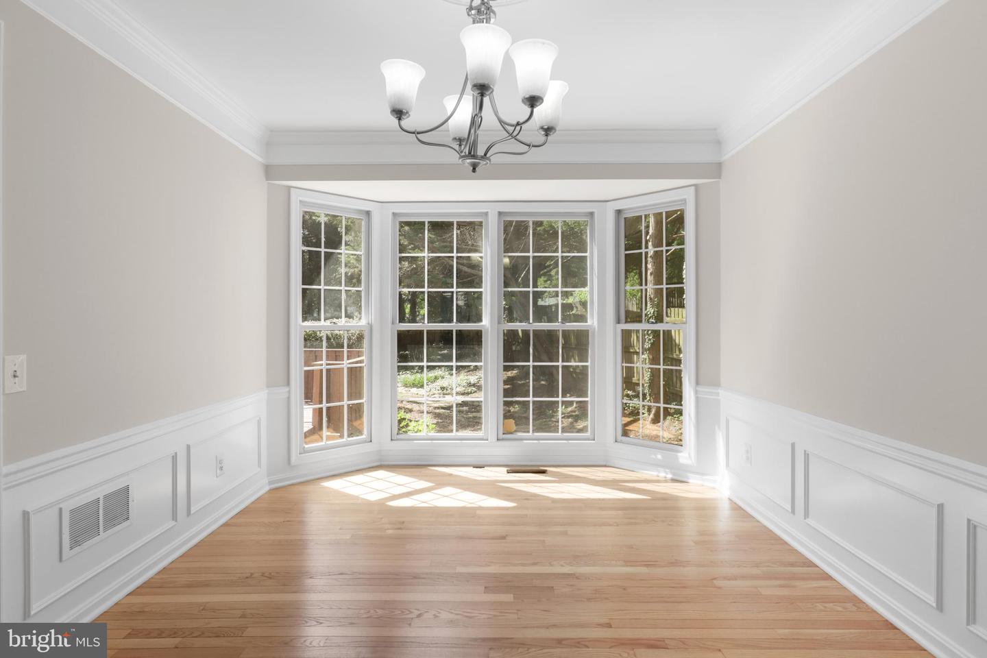 2869 CHEVOIT HILL CT, WOODBRIDGE, Virginia 22191, 4 Bedrooms Bedrooms, ,3 BathroomsBathrooms,Residential,For sale,2869 CHEVOIT HILL CT,VAPW2096824 MLS # VAPW2096824
