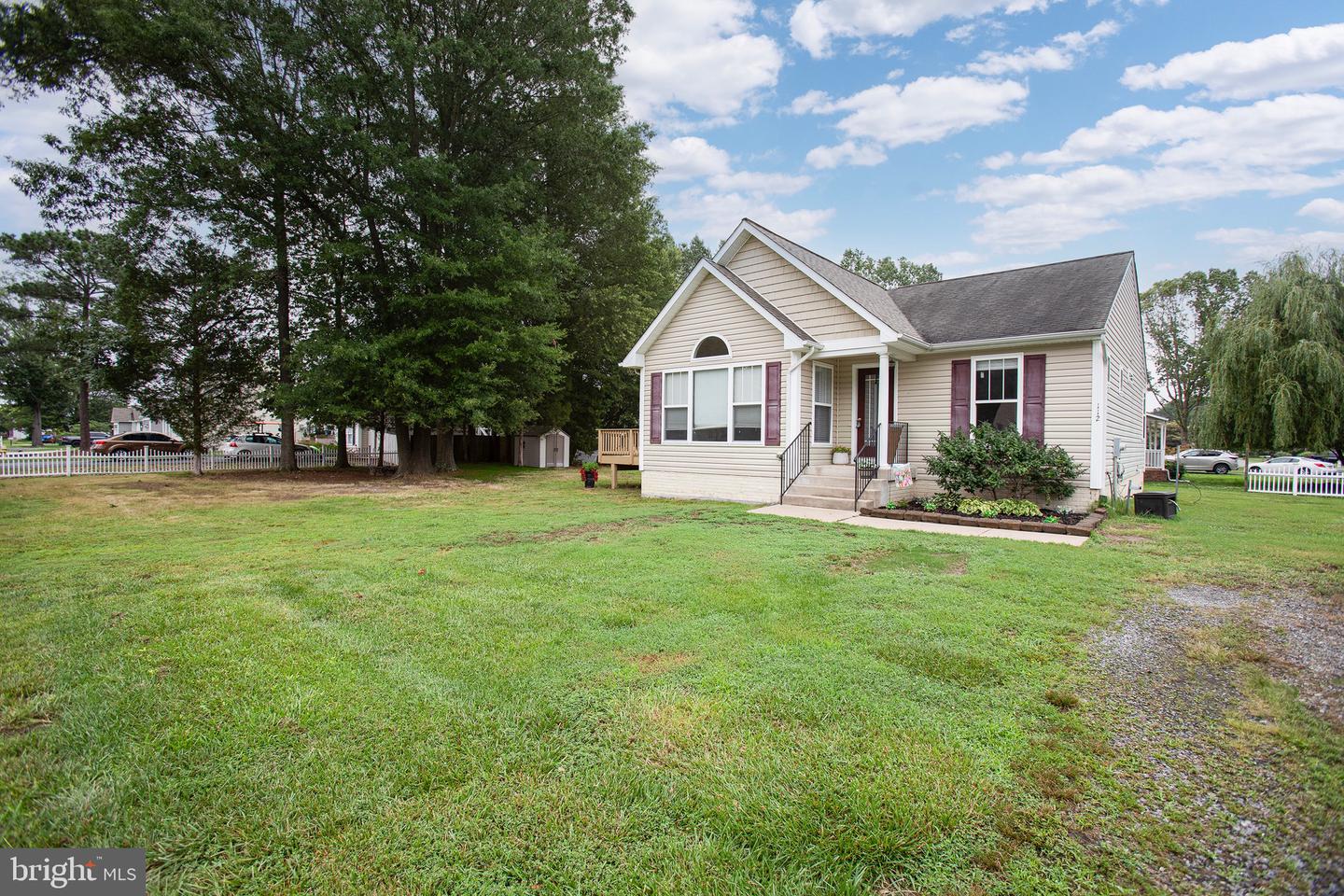 112 AZALEA RD, COLONIAL BEACH, Virginia 22443, 3 Bedrooms Bedrooms, ,2 BathroomsBathrooms,Residential,For sale,112 AZALEA RD,VAWE2009122 MLS # VAWE2009122