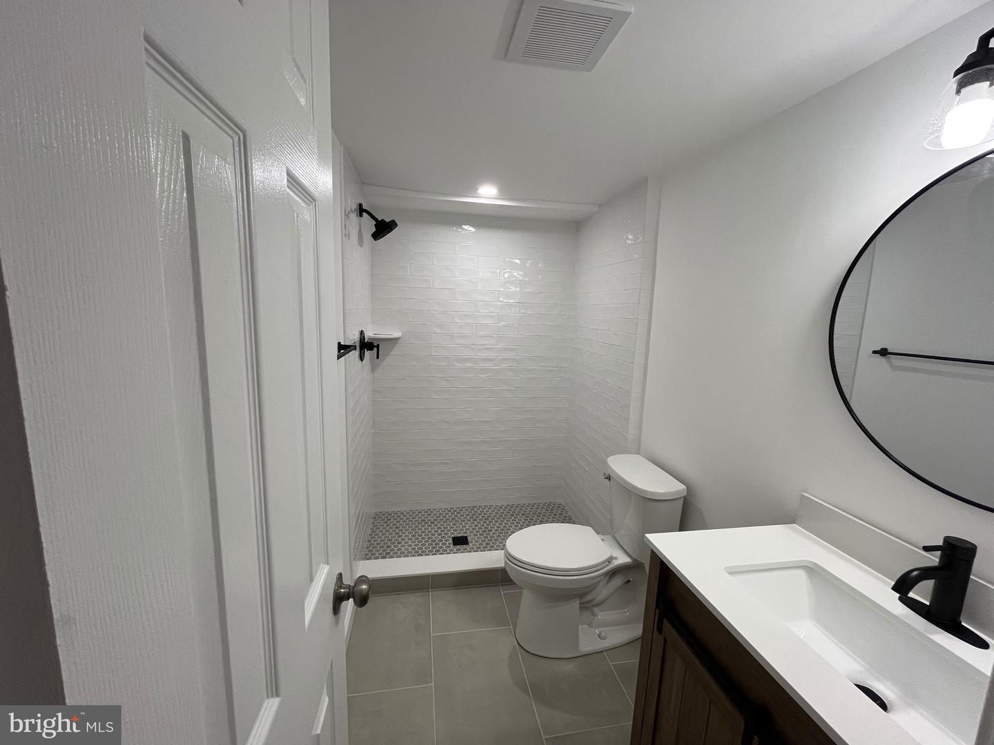 7720 TREMAYNE PL #107, MCLEAN, Virginia 22102, 2 Bedrooms Bedrooms, ,2 BathroomsBathrooms,Residential,For sale,7720 TREMAYNE PL #107,VAFX2249096 MLS # VAFX2249096