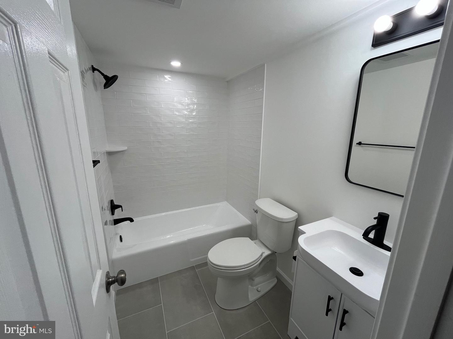 7720 TREMAYNE PL #107, MCLEAN, Virginia 22102, 2 Bedrooms Bedrooms, ,2 BathroomsBathrooms,Residential,For sale,7720 TREMAYNE PL #107,VAFX2249096 MLS # VAFX2249096