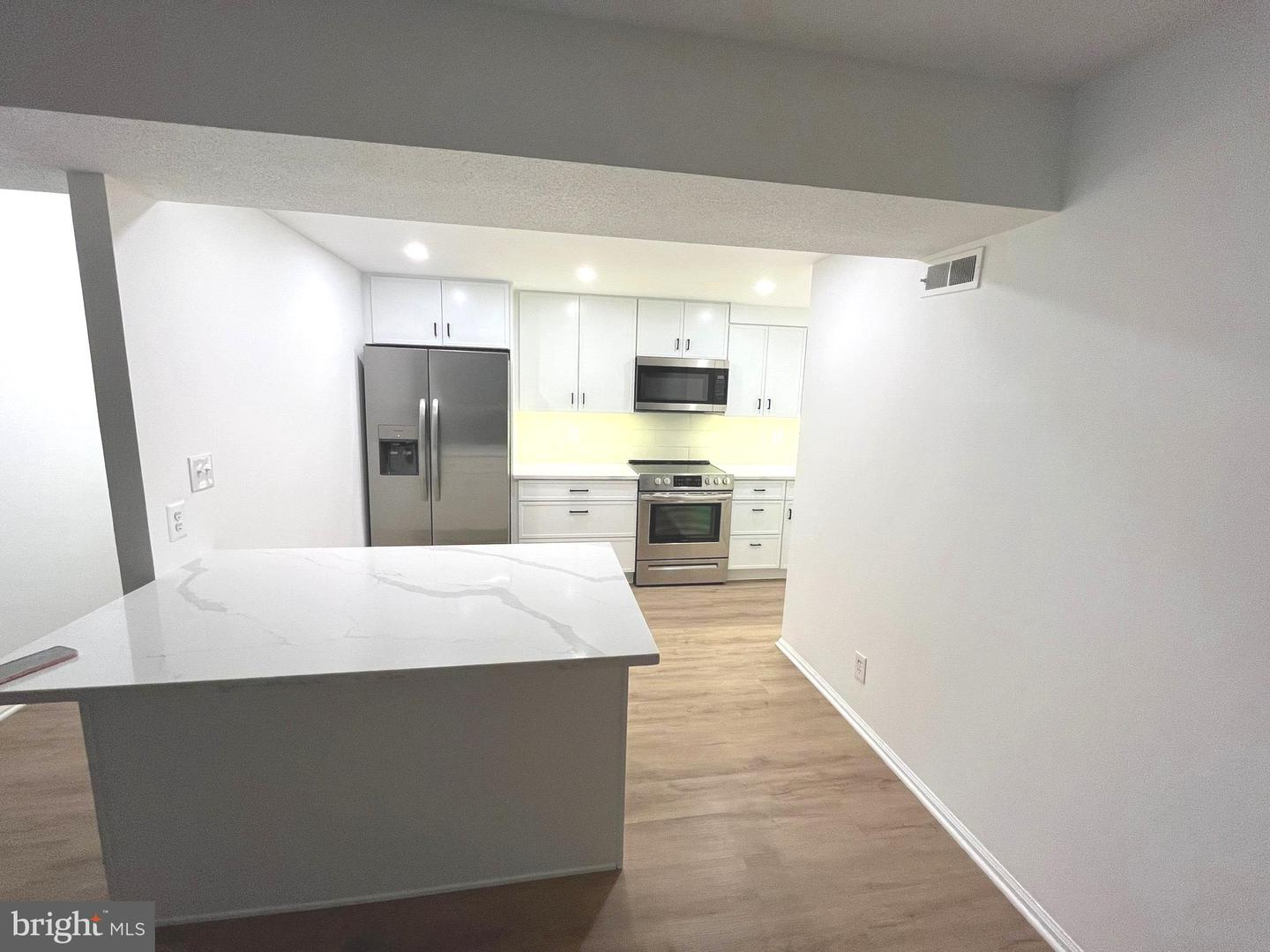 7720 TREMAYNE PL #107, MCLEAN, Virginia 22102, 2 Bedrooms Bedrooms, ,2 BathroomsBathrooms,Residential,For sale,7720 TREMAYNE PL #107,VAFX2249096 MLS # VAFX2249096