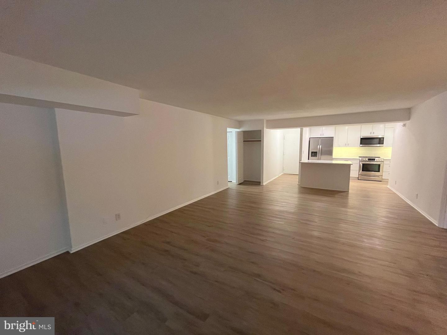 7720 TREMAYNE PL #107, MCLEAN, Virginia 22102, 2 Bedrooms Bedrooms, ,2 BathroomsBathrooms,Residential,For sale,7720 TREMAYNE PL #107,VAFX2249096 MLS # VAFX2249096