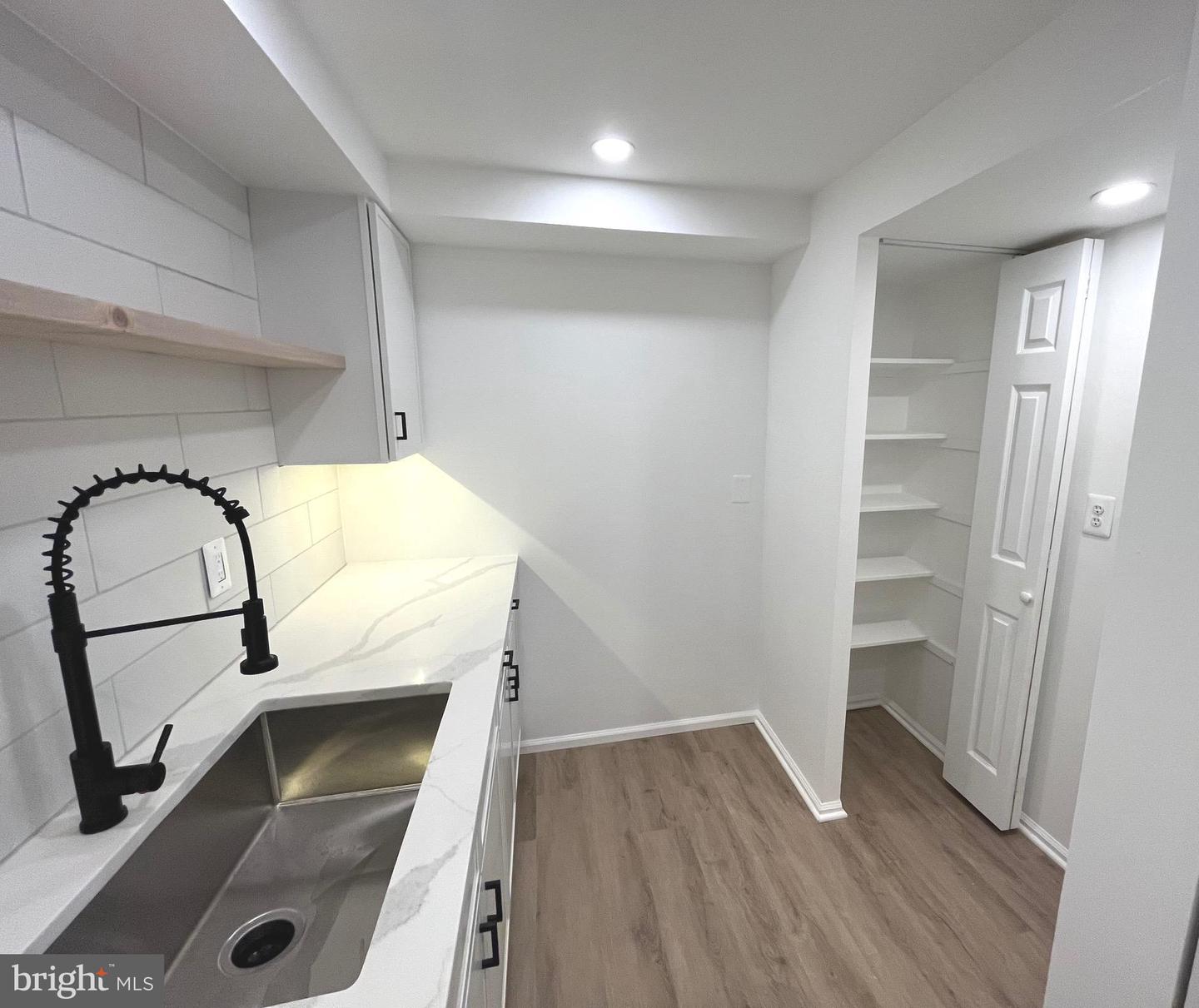 7720 TREMAYNE PL #107, MCLEAN, Virginia 22102, 2 Bedrooms Bedrooms, ,2 BathroomsBathrooms,Residential,For sale,7720 TREMAYNE PL #107,VAFX2249096 MLS # VAFX2249096