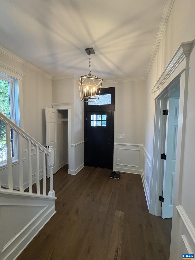 1108 EAST JEFFERSON ST, CHARLOTTESVILLE, Virginia 22901, 3 Bedrooms Bedrooms, ,3 BathroomsBathrooms,Residential,For sale,1108 EAST JEFFERSON ST,666024 MLS # 666024