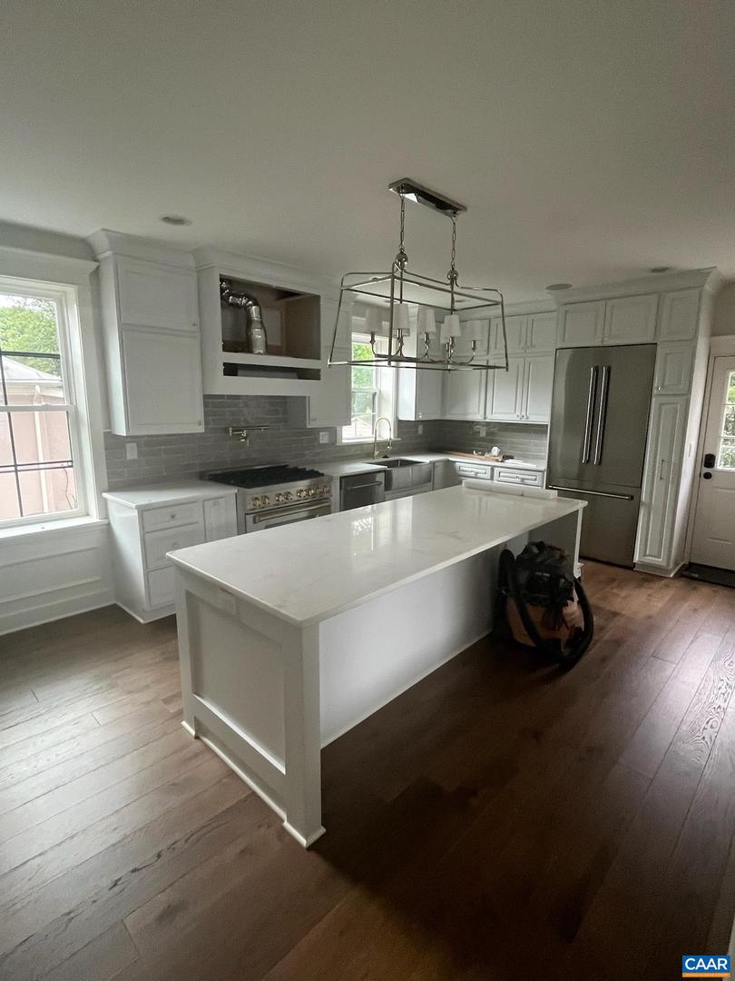 1108 EAST JEFFERSON ST, CHARLOTTESVILLE, Virginia 22901, 3 Bedrooms Bedrooms, ,3 BathroomsBathrooms,Residential,For sale,1108 EAST JEFFERSON ST,666024 MLS # 666024