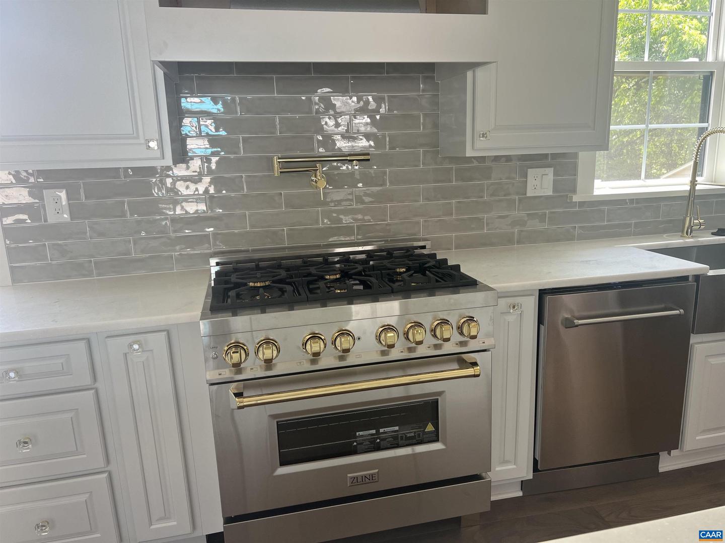 1108 EAST JEFFERSON ST, CHARLOTTESVILLE, Virginia 22901, 3 Bedrooms Bedrooms, ,3 BathroomsBathrooms,Residential,For sale,1108 EAST JEFFERSON ST,666024 MLS # 666024