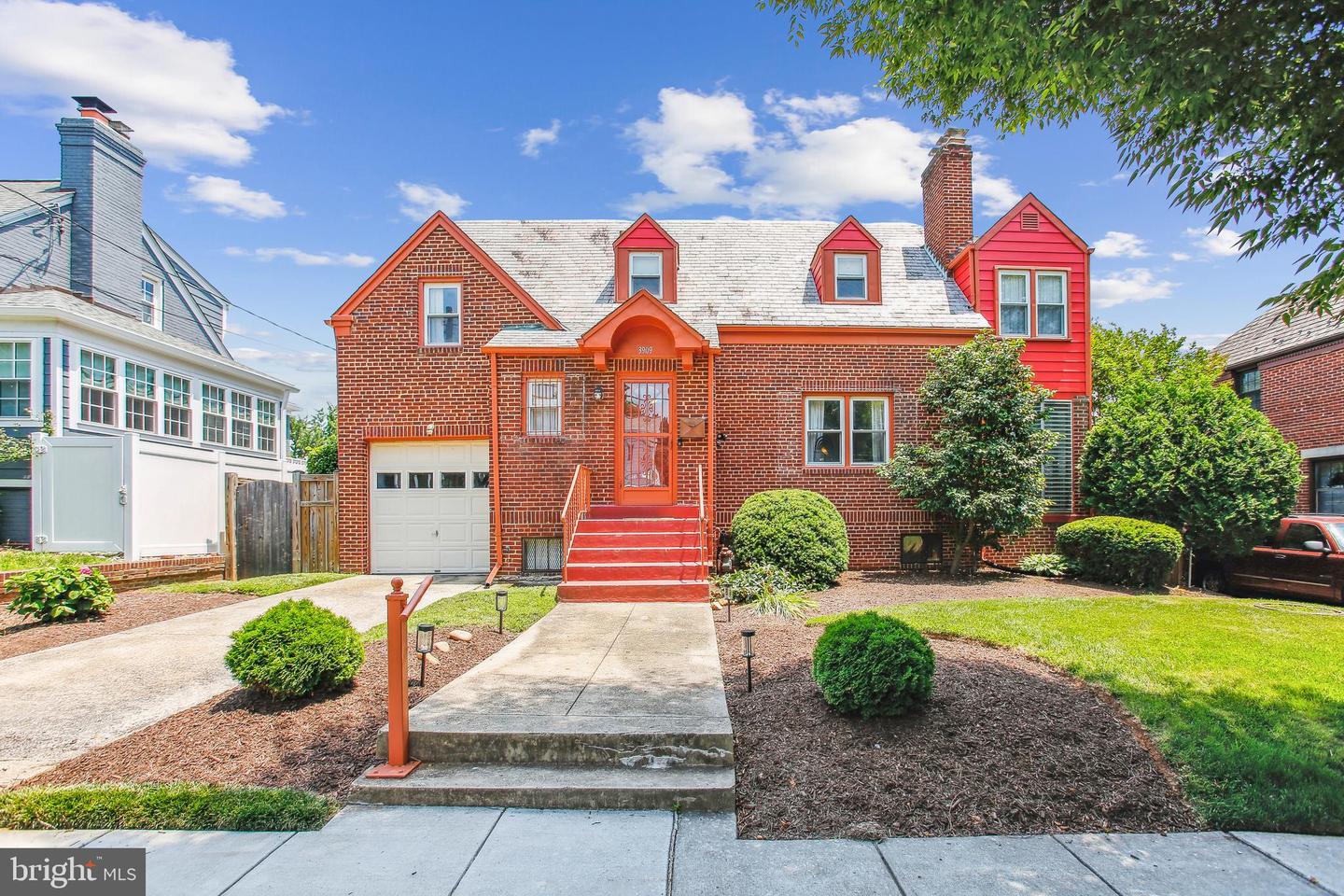 3909 17TH ST NE, WASHINGTON, District Of Columbia 20018, 3 Bedrooms Bedrooms, ,2 BathroomsBathrooms,Residential,For sale,3909 17TH ST NE,DCDC2207400 MLS # DCDC2207400