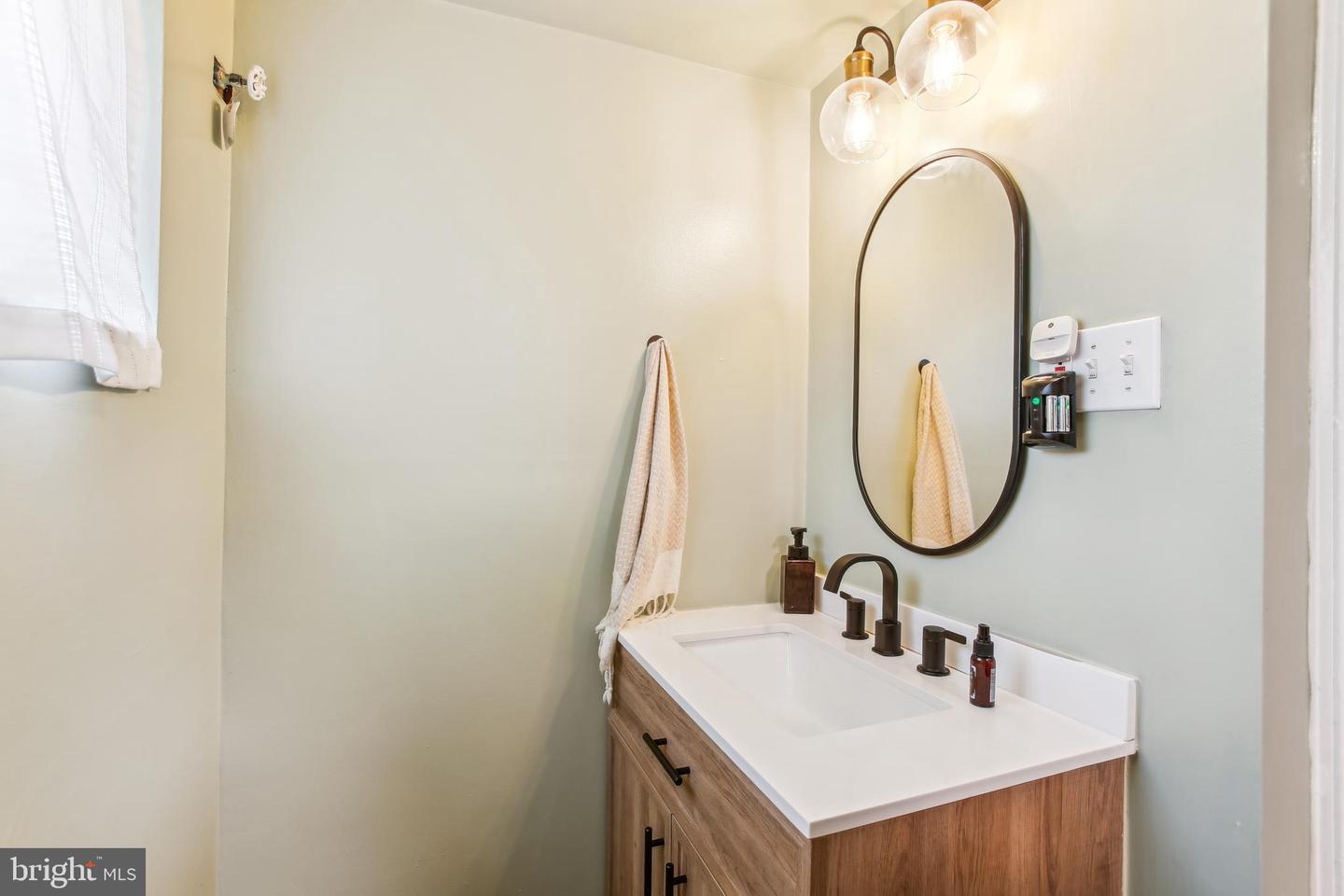 3909 17TH ST NE, WASHINGTON, District Of Columbia 20018, 3 Bedrooms Bedrooms, ,2 BathroomsBathrooms,Residential,For sale,3909 17TH ST NE,DCDC2207400 MLS # DCDC2207400