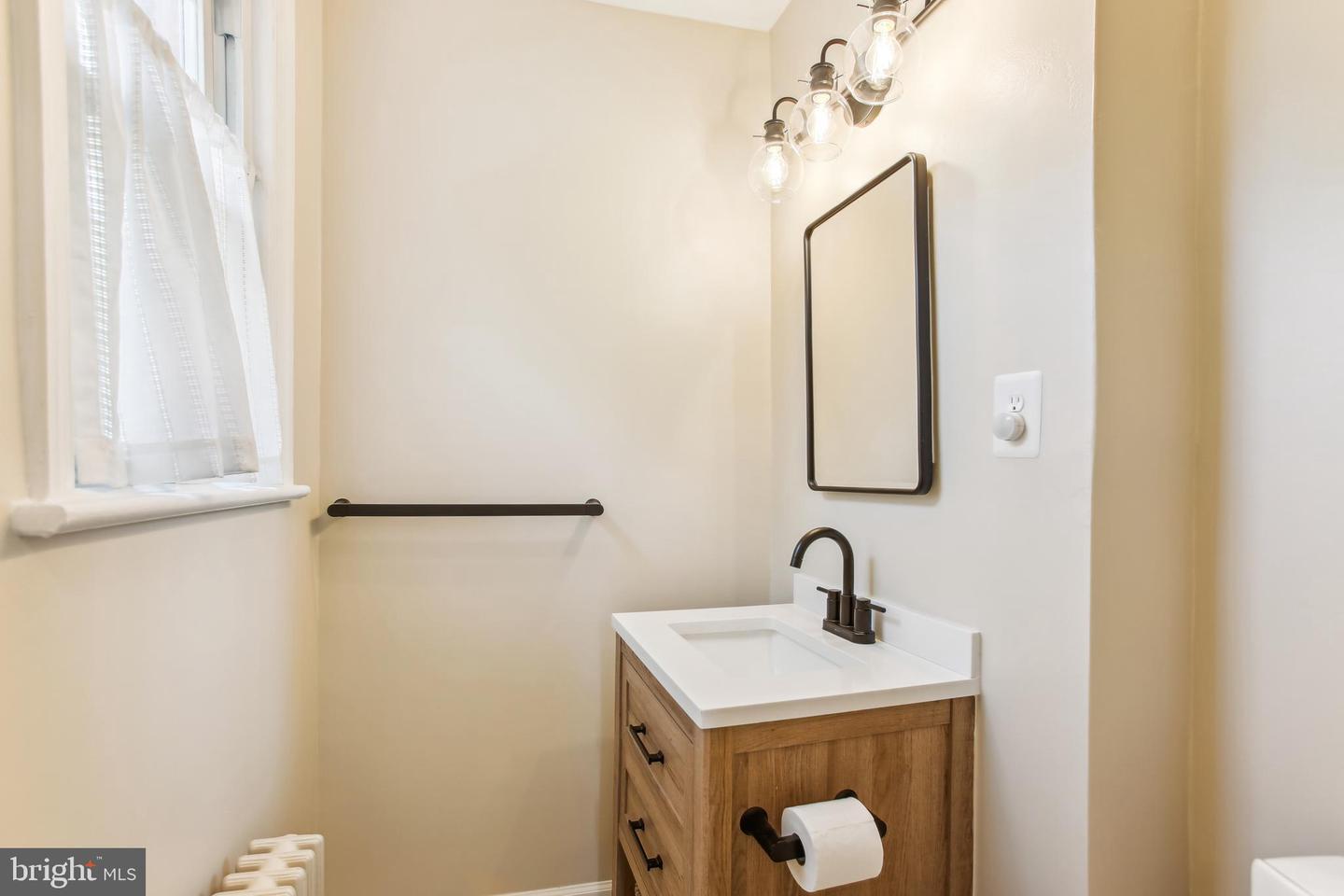 3909 17TH ST NE, WASHINGTON, District Of Columbia 20018, 3 Bedrooms Bedrooms, ,2 BathroomsBathrooms,Residential,For sale,3909 17TH ST NE,DCDC2207400 MLS # DCDC2207400