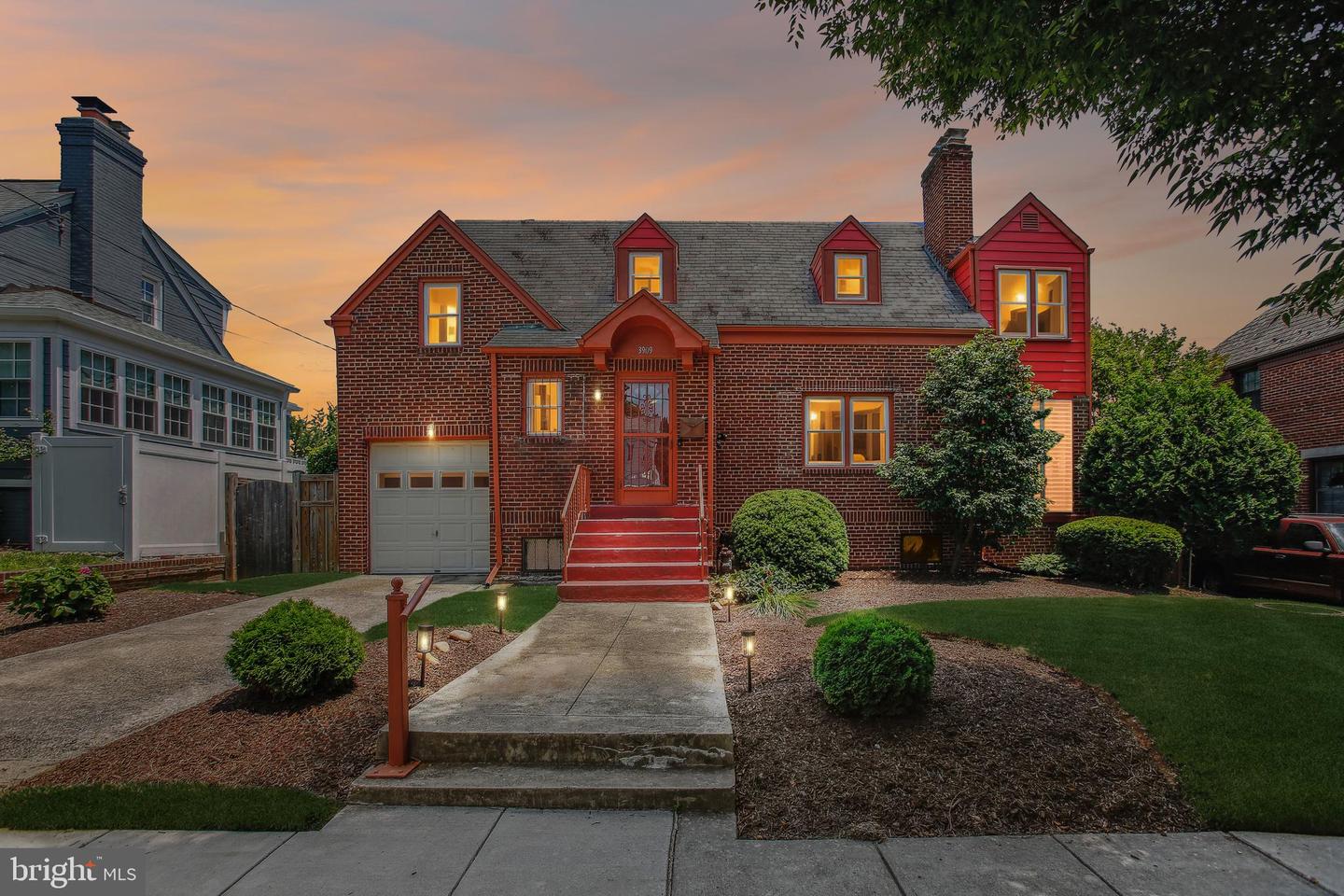 3909 17TH ST NE, WASHINGTON, District Of Columbia 20018, 3 Bedrooms Bedrooms, ,2 BathroomsBathrooms,Residential,For sale,3909 17TH ST NE,DCDC2207400 MLS # DCDC2207400