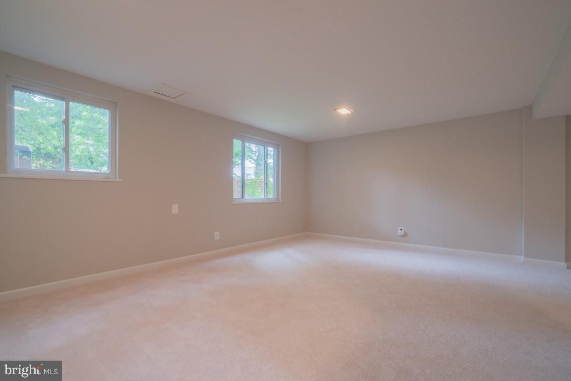 618 19TH ST S, ARLINGTON, Virginia 22202, 5 Bedrooms Bedrooms, 15 Rooms Rooms,3 BathroomsBathrooms,Residential,For sale,618 19TH ST S,VAAR2059772 MLS # VAAR2059772