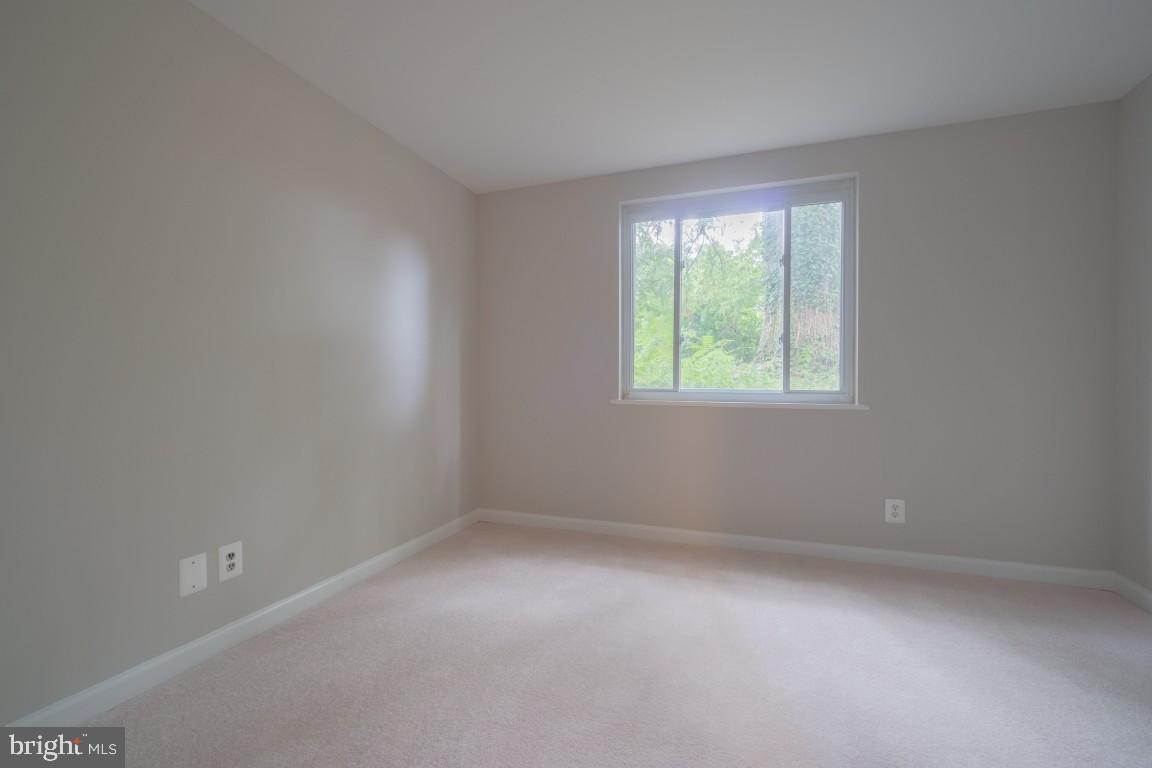 618 19TH ST S, ARLINGTON, Virginia 22202, 5 Bedrooms Bedrooms, 15 Rooms Rooms,3 BathroomsBathrooms,Residential,For sale,618 19TH ST S,VAAR2059772 MLS # VAAR2059772