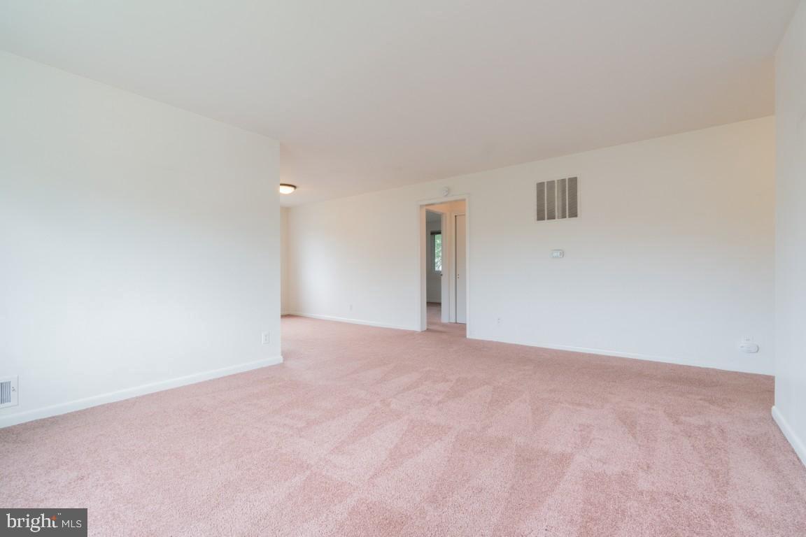 618 19TH ST S, ARLINGTON, Virginia 22202, 5 Bedrooms Bedrooms, 15 Rooms Rooms,3 BathroomsBathrooms,Residential,For sale,618 19TH ST S,VAAR2059772 MLS # VAAR2059772