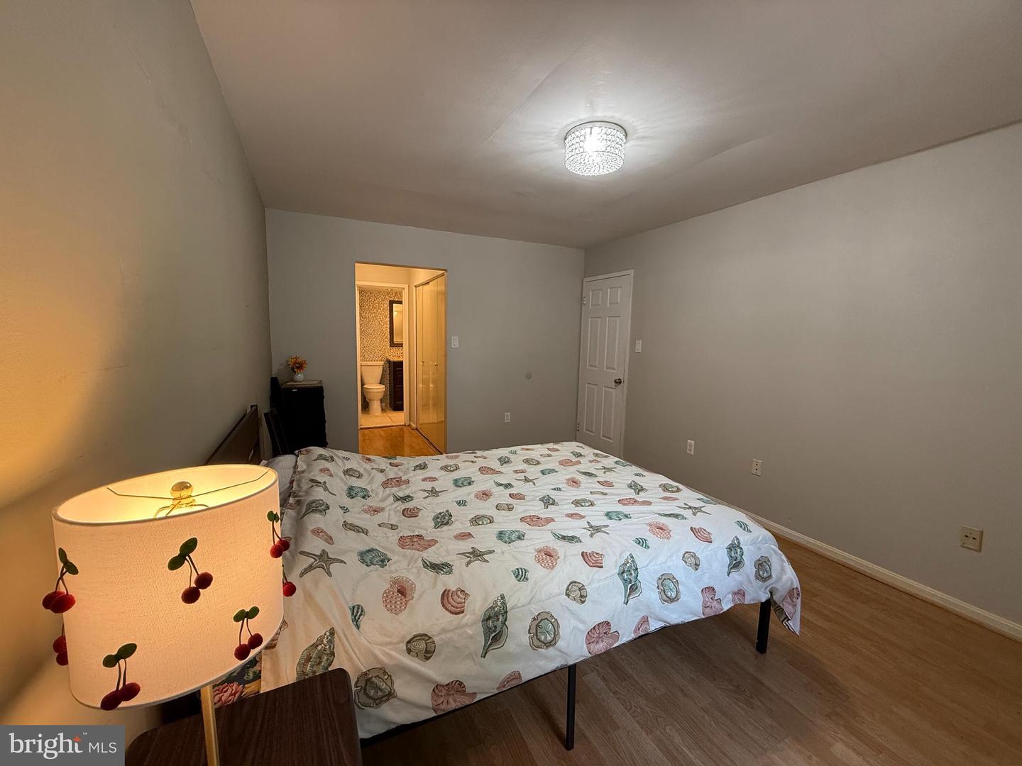 9711 KINGS CROWN CT #101, FAIRFAX, Virginia 22031, 2 Bedrooms Bedrooms, ,2 BathroomsBathrooms,Residential,For sale,9711 KINGS CROWN CT #101,VAFX2250108 MLS # VAFX2250108