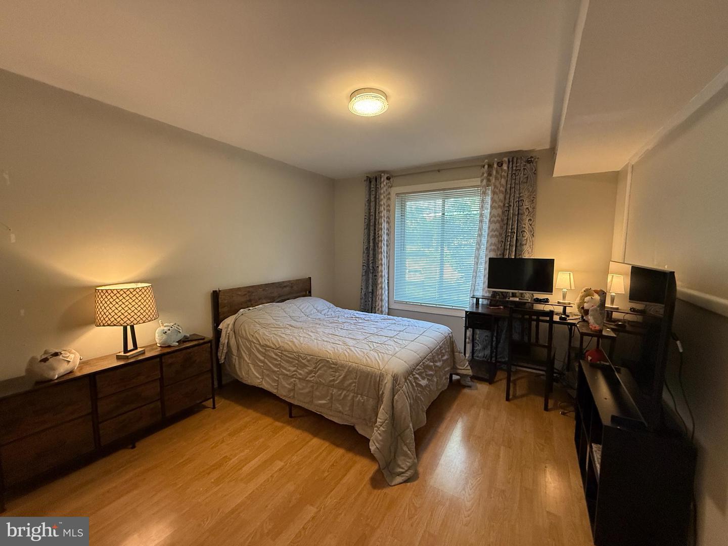 9711 KINGS CROWN CT #101, FAIRFAX, Virginia 22031, 2 Bedrooms Bedrooms, ,2 BathroomsBathrooms,Residential,For sale,9711 KINGS CROWN CT #101,VAFX2250108 MLS # VAFX2250108
