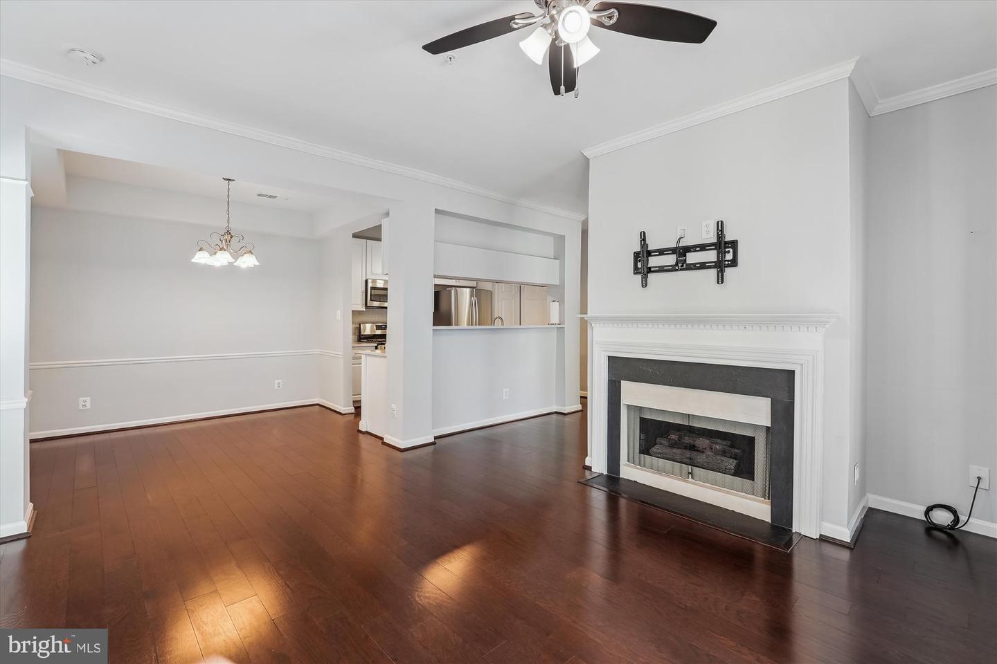 46588 DRYSDALE TER #203, STERLING, Virginia 20165, 2 Bedrooms Bedrooms, ,2 BathroomsBathrooms,Residential,For sale,46588 DRYSDALE TER #203,VALO2100372 MLS # VALO2100372
