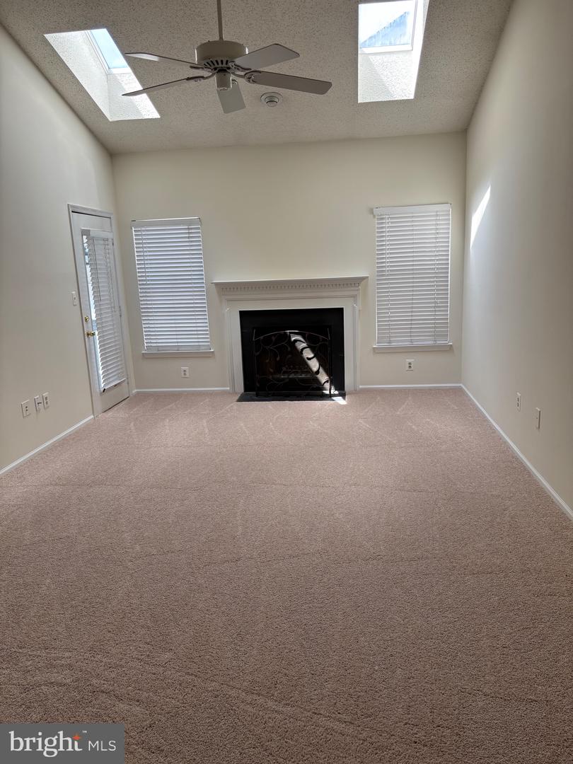 6005 ROSEBUD LN #304, CENTREVILLE, Virginia 20121, 1 Bedroom Bedrooms, ,1 BathroomBathrooms,Residential,For sale,6005 ROSEBUD LN #304,VAFX2250130 MLS # VAFX2250130