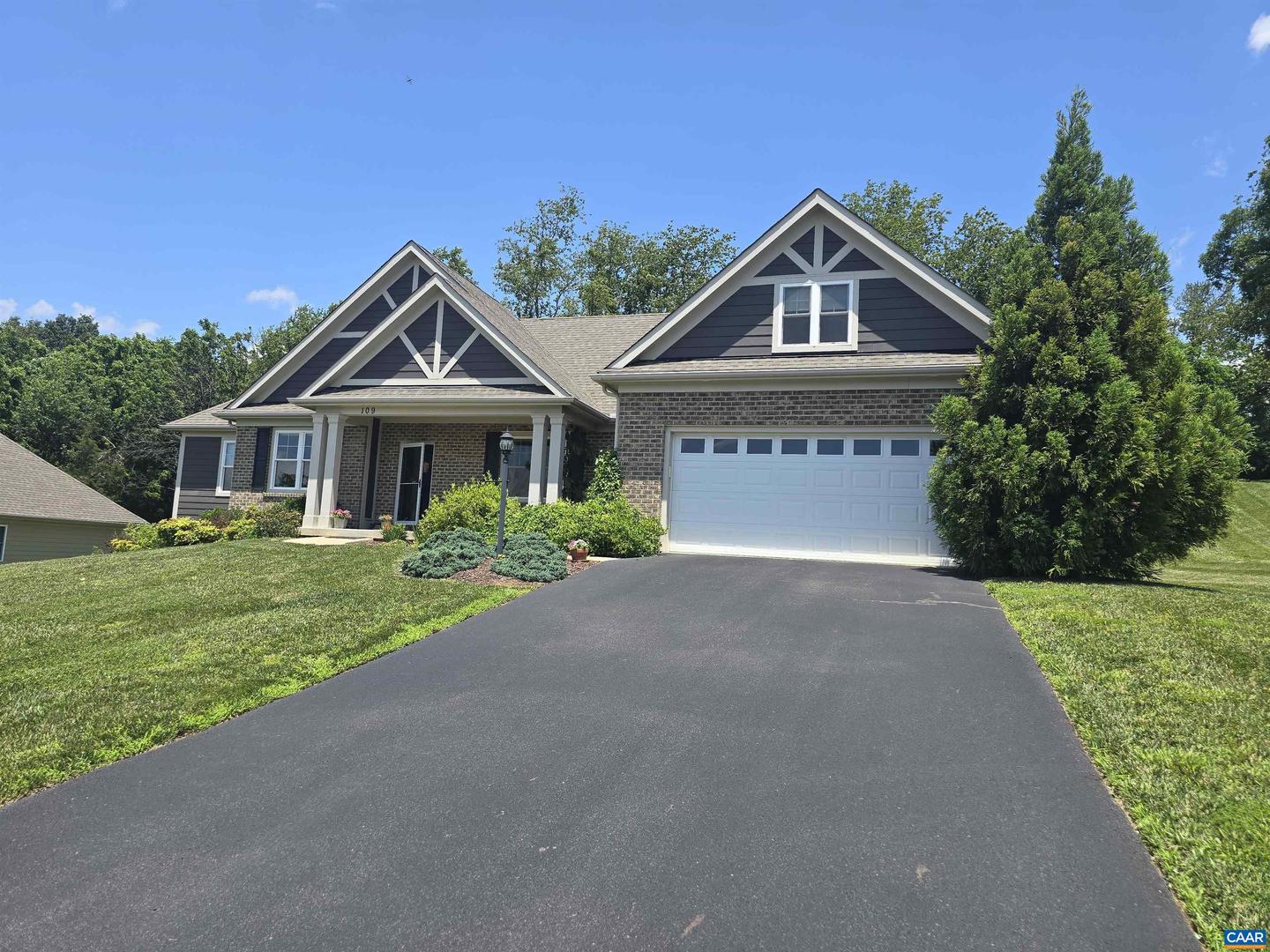 109 STONECREST AVE, WAYNESBORO, Virginia 22980, 4 Bedrooms Bedrooms, ,2 BathroomsBathrooms,Residential,For sale,109 STONECREST AVE,666052 MLS # 666052