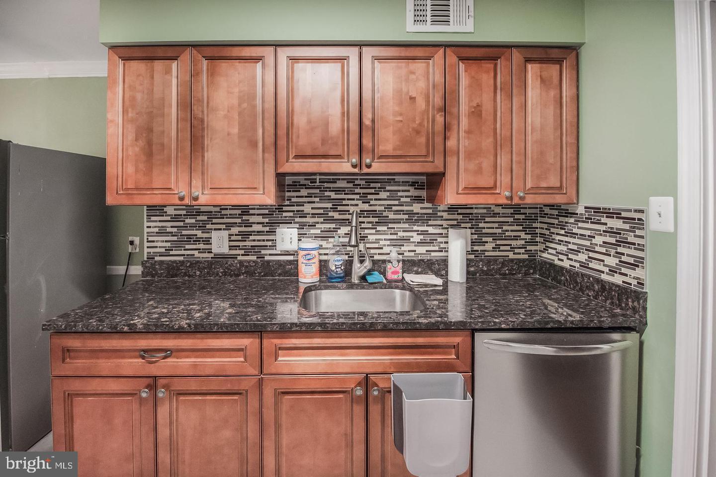 6611 ROSECROFT PL, FALLS CHURCH, Virginia 22043, 3 Bedrooms Bedrooms, ,3 BathroomsBathrooms,Residential,For sale,6611 ROSECROFT PL,VAFX2250014 MLS # VAFX2250014