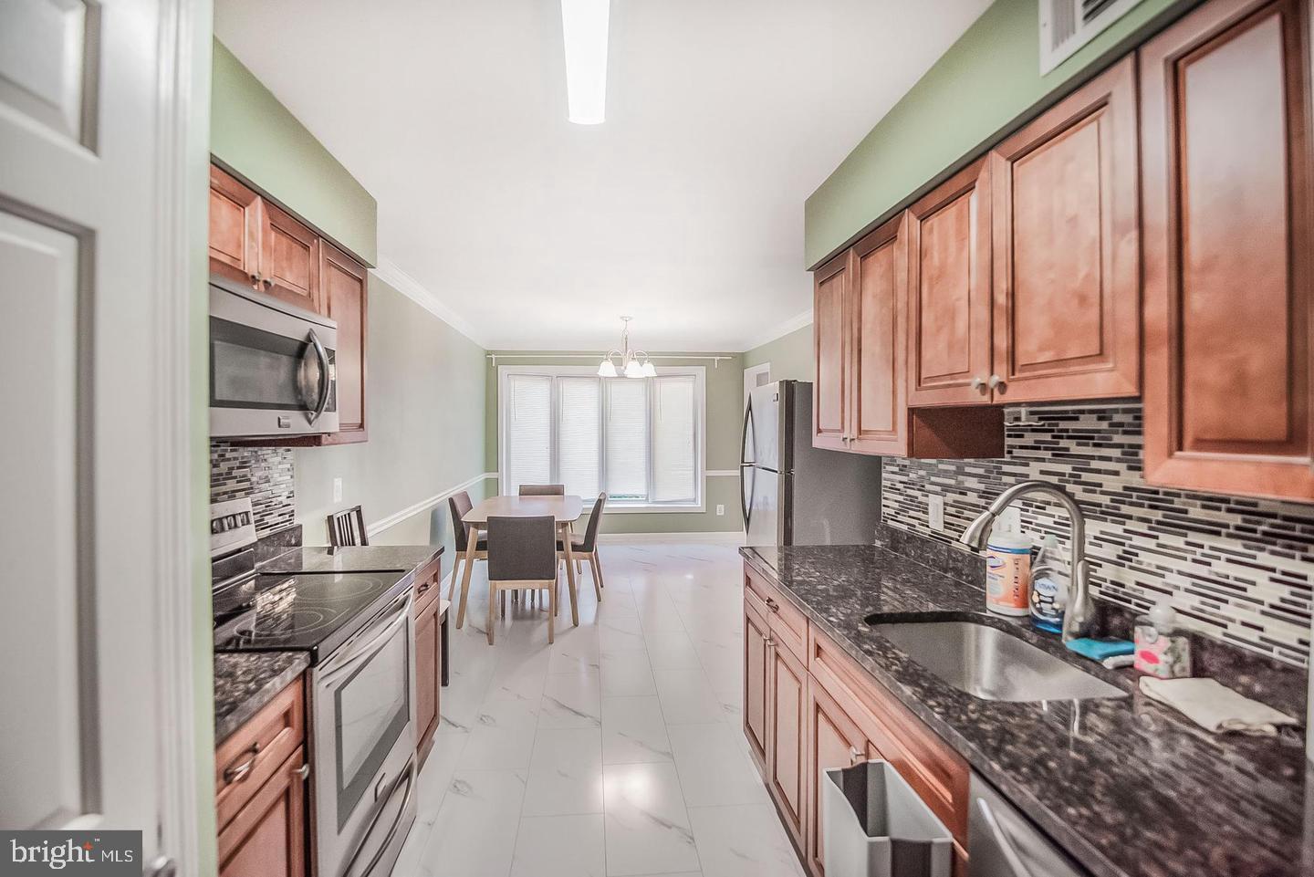 6611 ROSECROFT PL, FALLS CHURCH, Virginia 22043, 3 Bedrooms Bedrooms, ,3 BathroomsBathrooms,Residential,For sale,6611 ROSECROFT PL,VAFX2250014 MLS # VAFX2250014