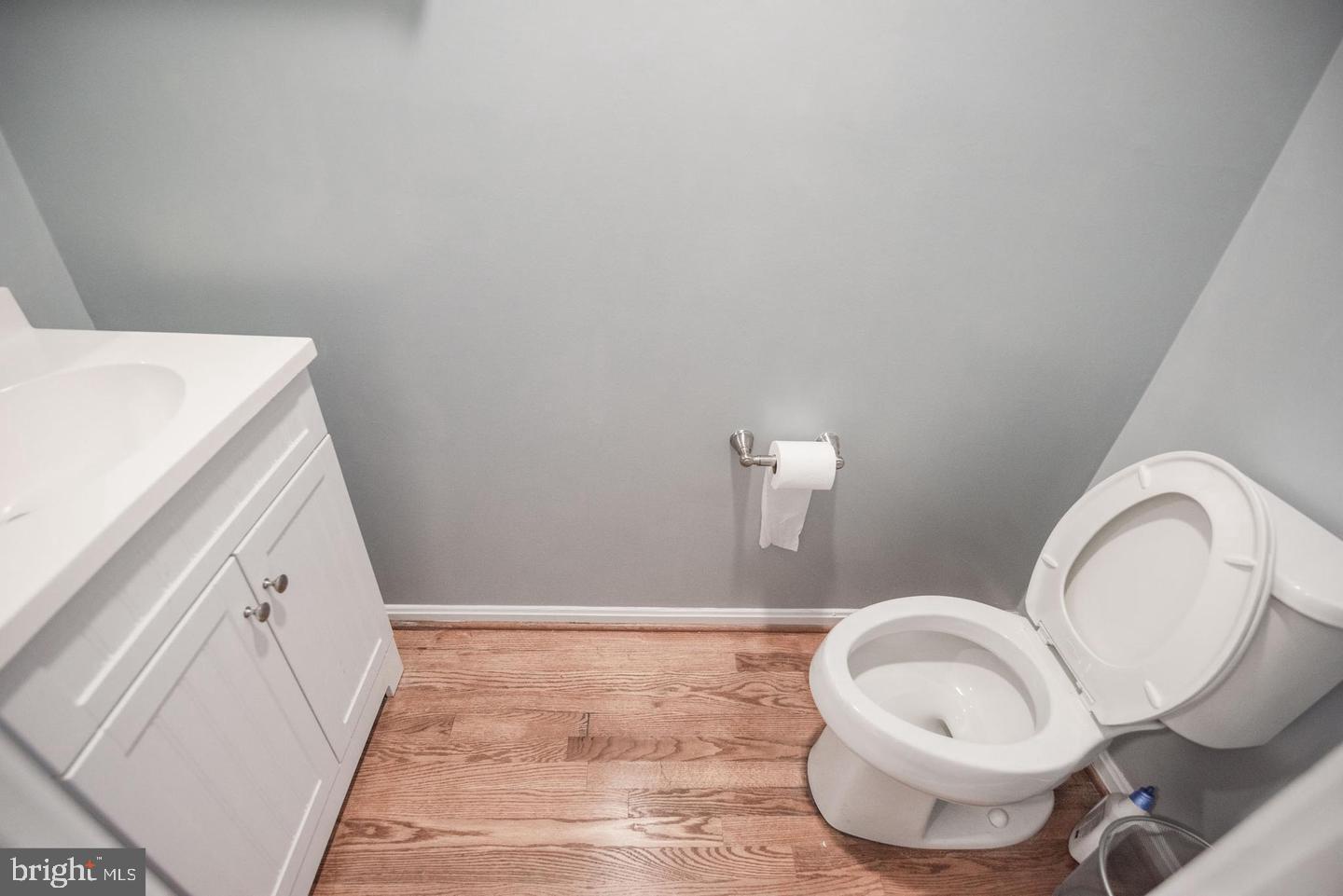 6611 ROSECROFT PL, FALLS CHURCH, Virginia 22043, 3 Bedrooms Bedrooms, ,3 BathroomsBathrooms,Residential,For sale,6611 ROSECROFT PL,VAFX2250014 MLS # VAFX2250014
