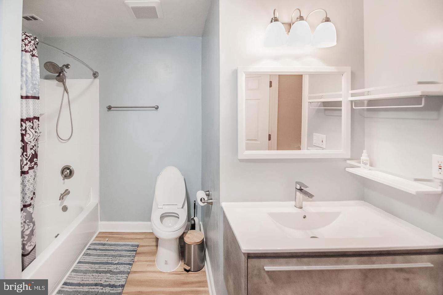 6611 ROSECROFT PL, FALLS CHURCH, Virginia 22043, 3 Bedrooms Bedrooms, ,3 BathroomsBathrooms,Residential,For sale,6611 ROSECROFT PL,VAFX2250014 MLS # VAFX2250014