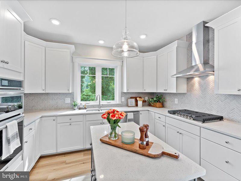 11433 POPES HEAD RD, FAIRFAX, Virginia 22030, 5 Bedrooms Bedrooms, ,3 BathroomsBathrooms,Residential,For sale,11433 POPES HEAD RD,VAFX2250024 MLS # VAFX2250024