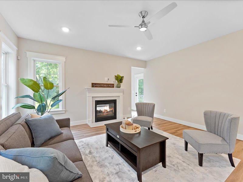 11433 POPES HEAD RD, FAIRFAX, Virginia 22030, 5 Bedrooms Bedrooms, ,3 BathroomsBathrooms,Residential,For sale,11433 POPES HEAD RD,VAFX2250024 MLS # VAFX2250024