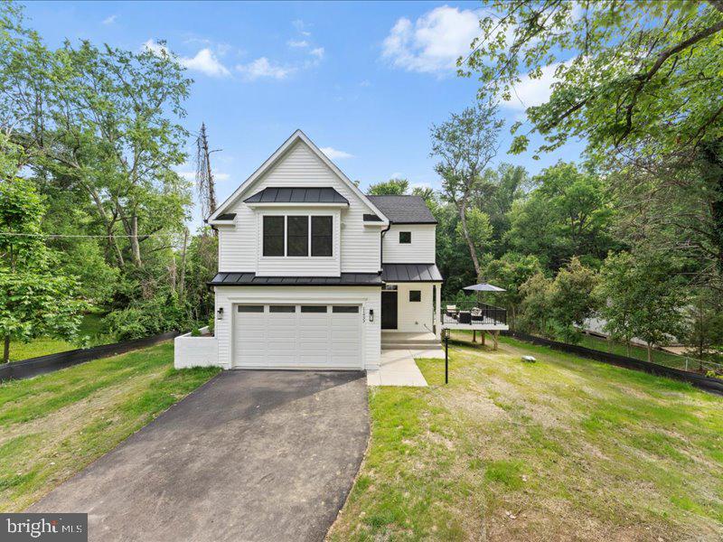 11433 POPES HEAD RD, FAIRFAX, Virginia 22030, 5 Bedrooms Bedrooms, ,3 BathroomsBathrooms,Residential,For sale,11433 POPES HEAD RD,VAFX2250024 MLS # VAFX2250024