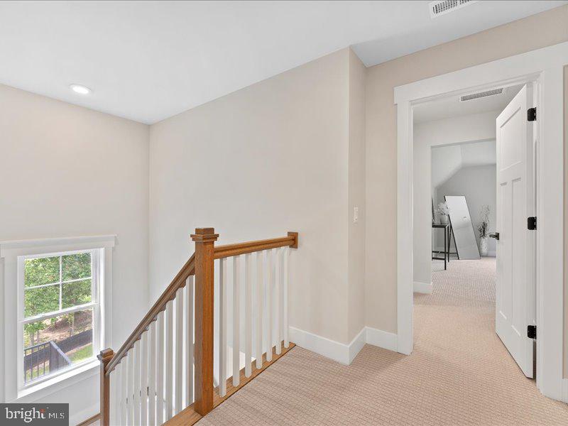 11433 POPES HEAD RD, FAIRFAX, Virginia 22030, 5 Bedrooms Bedrooms, ,3 BathroomsBathrooms,Residential,For sale,11433 POPES HEAD RD,VAFX2250024 MLS # VAFX2250024