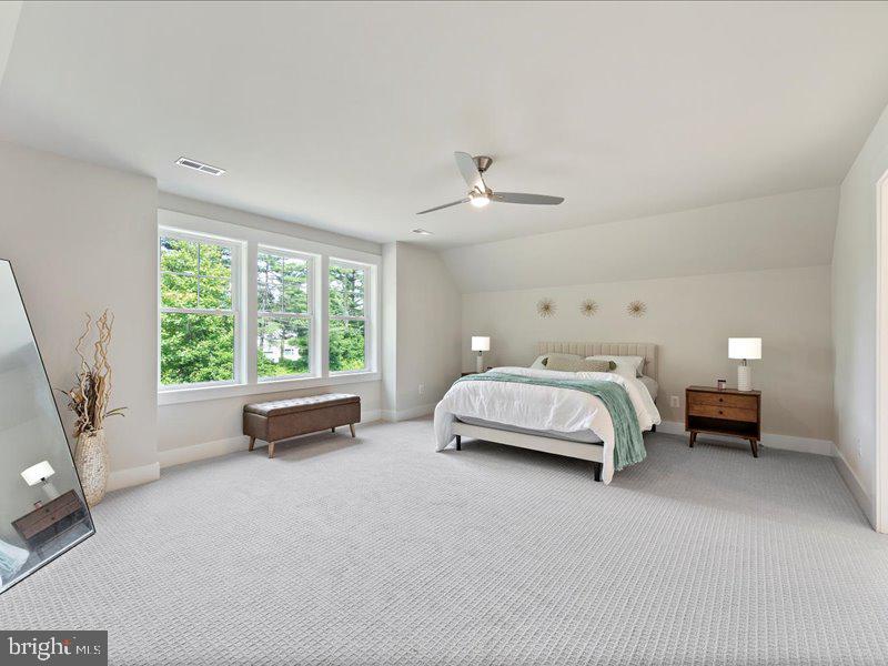 11433 POPES HEAD RD, FAIRFAX, Virginia 22030, 5 Bedrooms Bedrooms, ,3 BathroomsBathrooms,Residential,For sale,11433 POPES HEAD RD,VAFX2250024 MLS # VAFX2250024