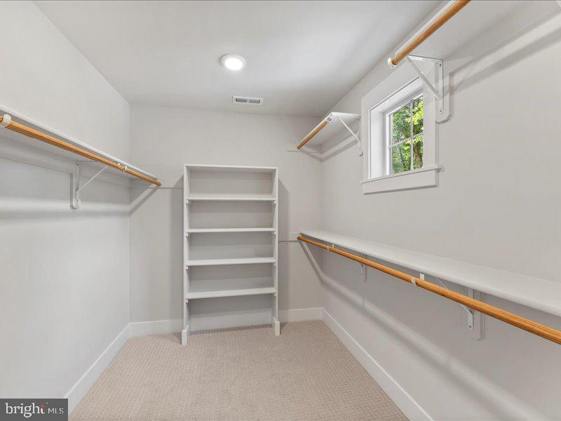 11433 POPES HEAD RD, FAIRFAX, Virginia 22030, 5 Bedrooms Bedrooms, ,3 BathroomsBathrooms,Residential,For sale,11433 POPES HEAD RD,VAFX2250024 MLS # VAFX2250024