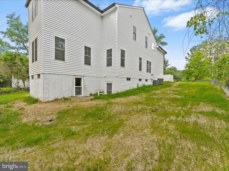 11433 POPES HEAD RD, FAIRFAX, Virginia 22030, 5 Bedrooms Bedrooms, ,3 BathroomsBathrooms,Residential,For sale,11433 POPES HEAD RD,VAFX2250024 MLS # VAFX2250024