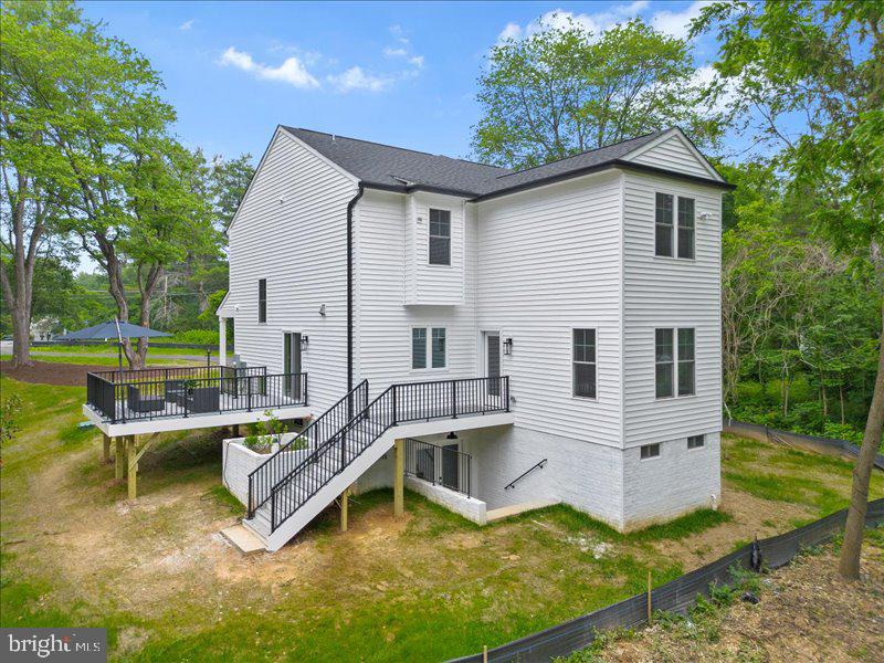 11433 POPES HEAD RD, FAIRFAX, Virginia 22030, 5 Bedrooms Bedrooms, ,3 BathroomsBathrooms,Residential,For sale,11433 POPES HEAD RD,VAFX2250024 MLS # VAFX2250024